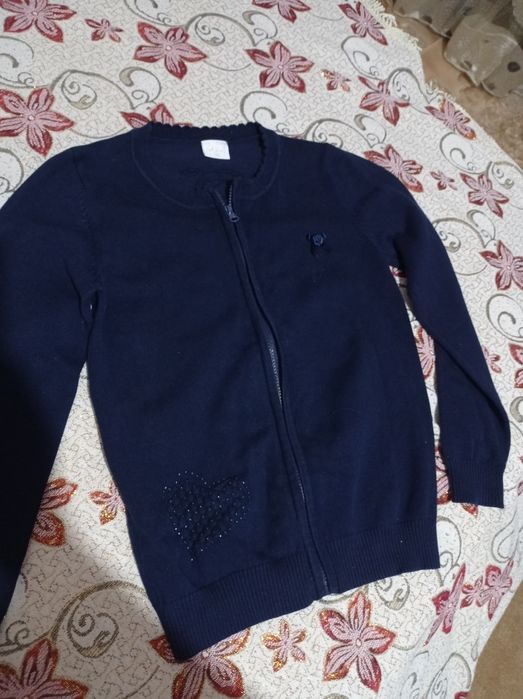 Продам школьные кофты и штаны