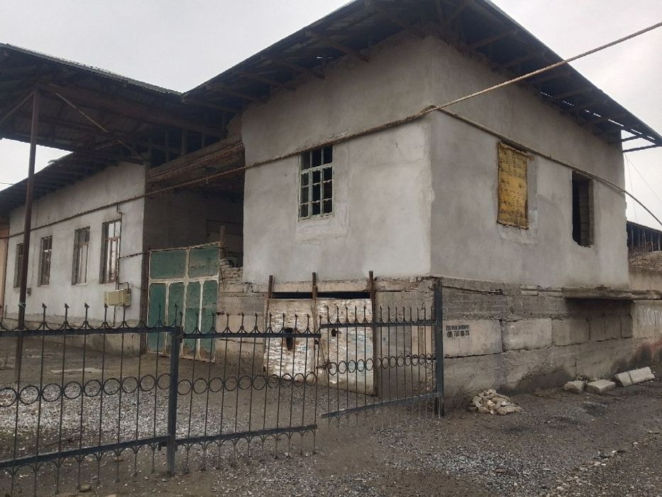 Ховли сотилади. 40 чинор оркасида