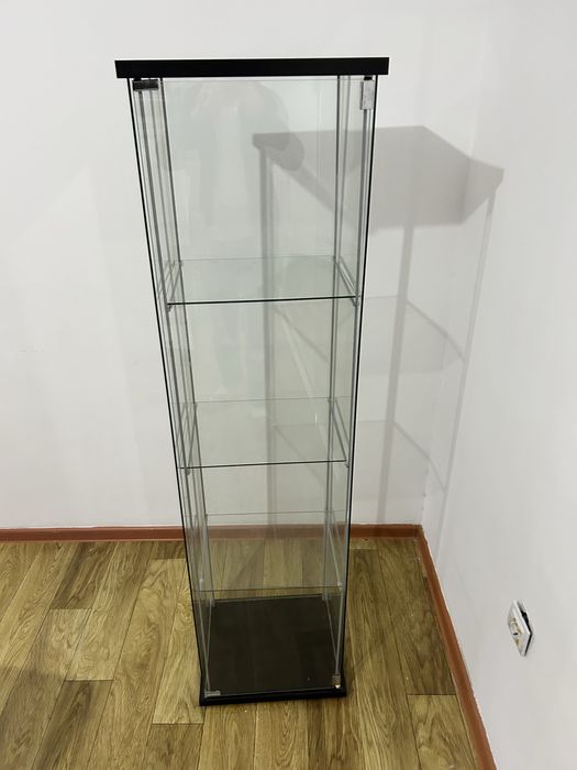 Зекальный стелаж