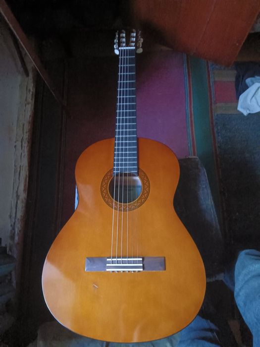 Гитара Yamaha C40