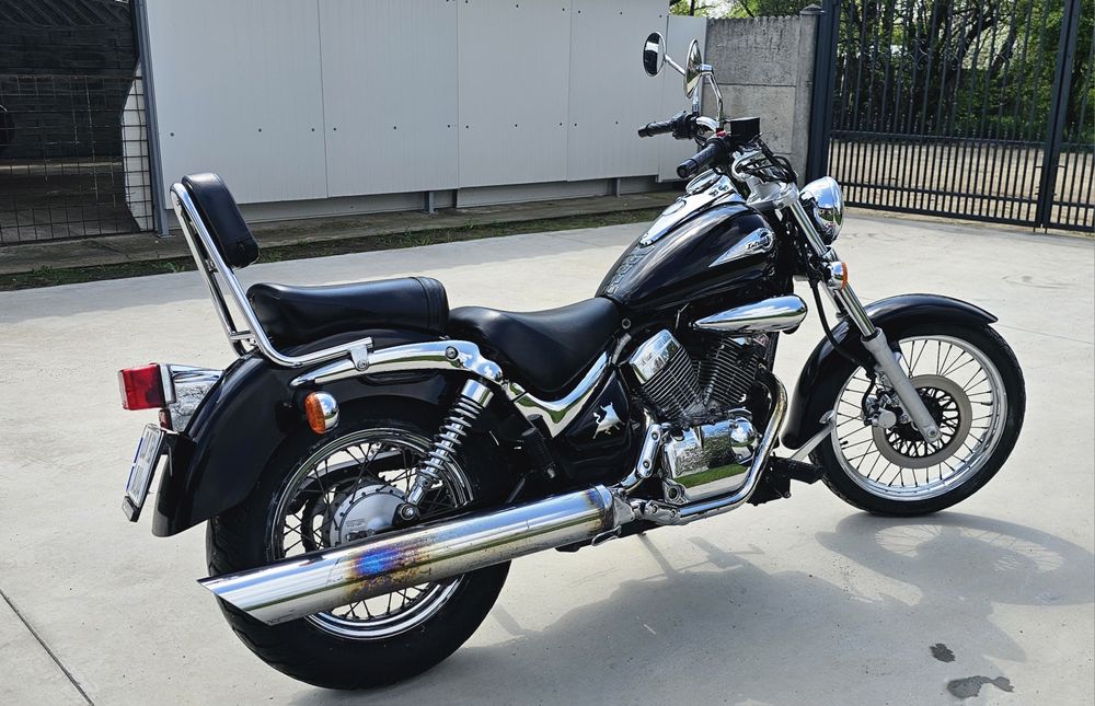 Suzuki VL 250 INTRUDER