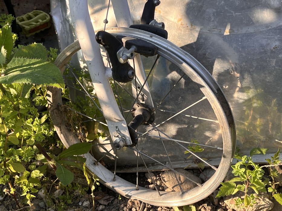 Vand bicicleta btwin pe piese
