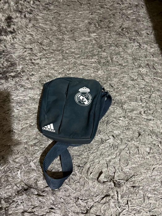 Продавам Чанта на Реал Мадрид