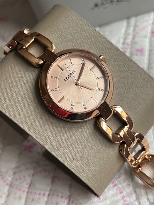 Fossil Kerrigan нов страхотен кварцов дамски часовник в розово злато