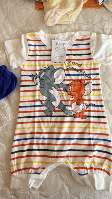 Бебешки дрехи и аксесоари