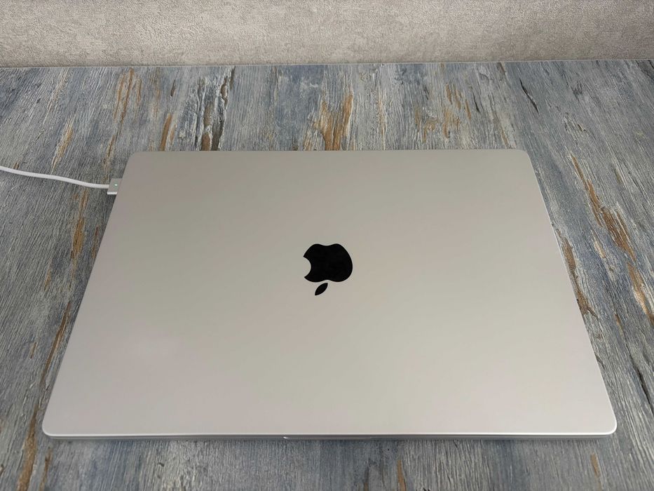 MacBook Pro 16 - M4 Pro 48GB RAM / 512GB SSD