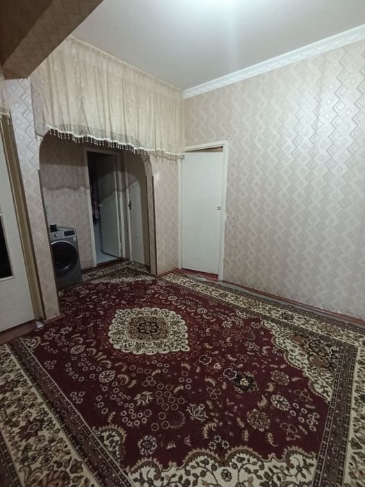 Продаю 5-и комнатную квартиру в центре района Сергели 5