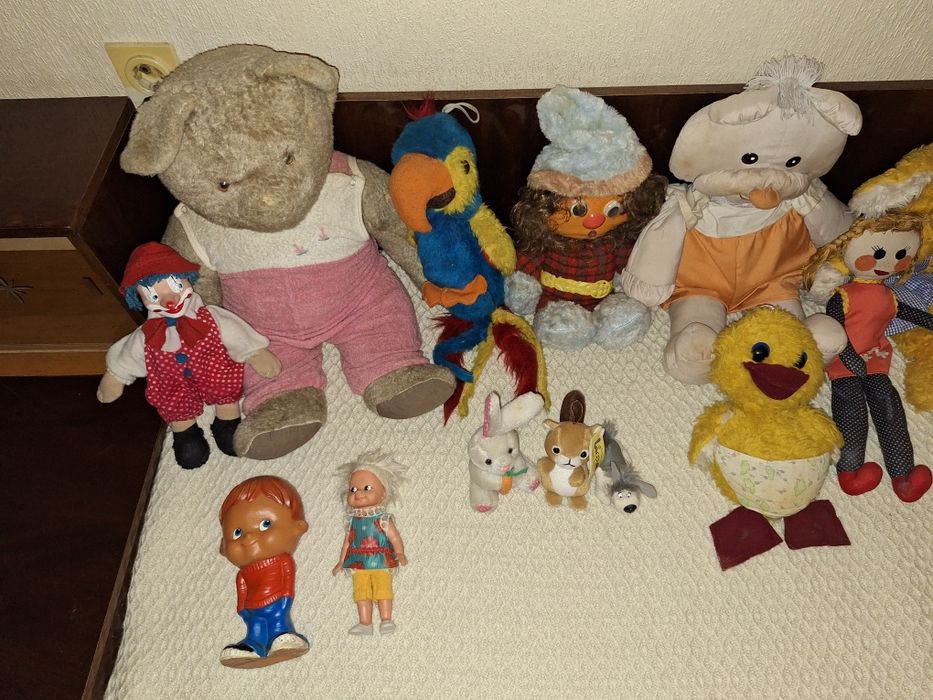 Стари плюшени играчки