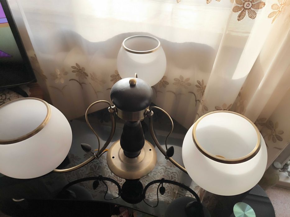 Люстры две штуки