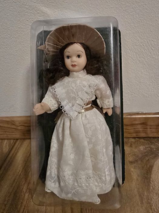 DeAgostini порцеланови кукли