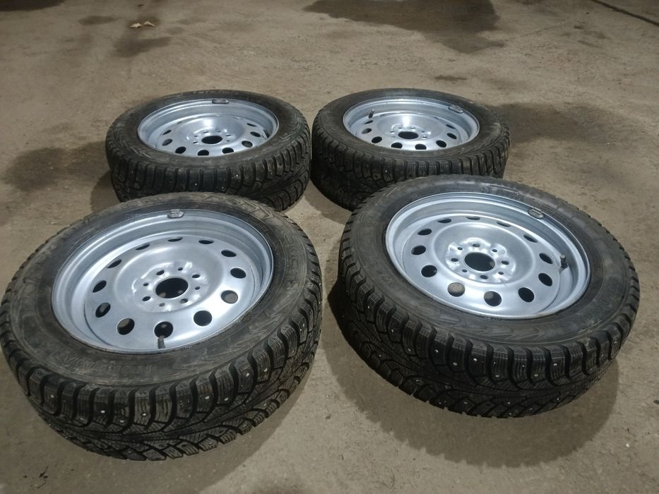 Продам комплект колес на 14