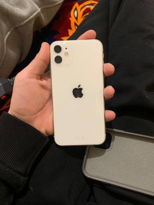 Айфон 11 гарантия есть