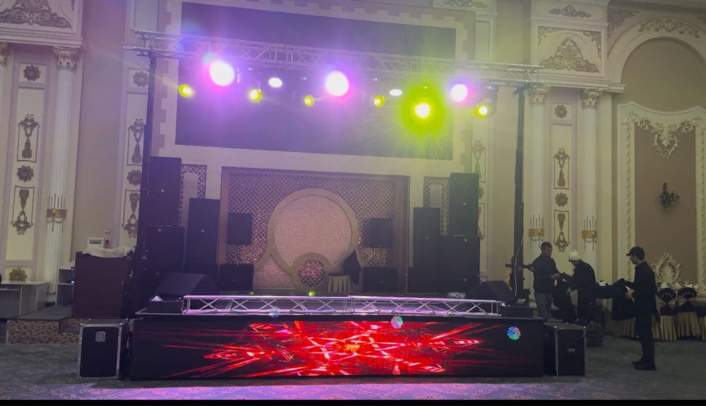 Saxna svetamuzika podyum