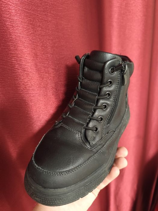 Продам детский обувь