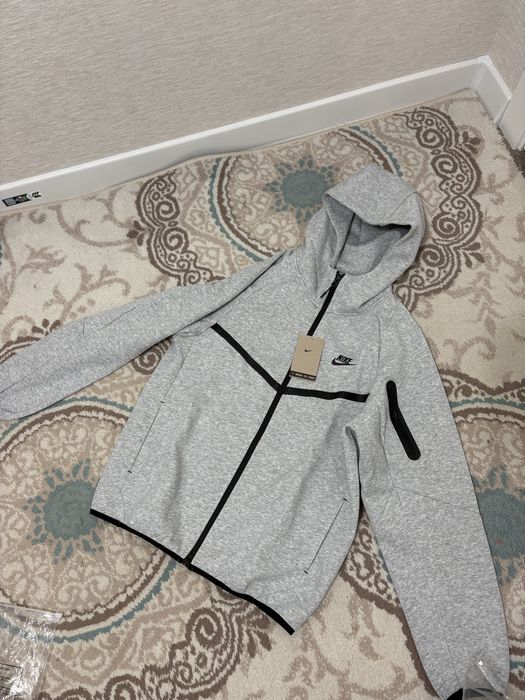 Продам nike teech flice