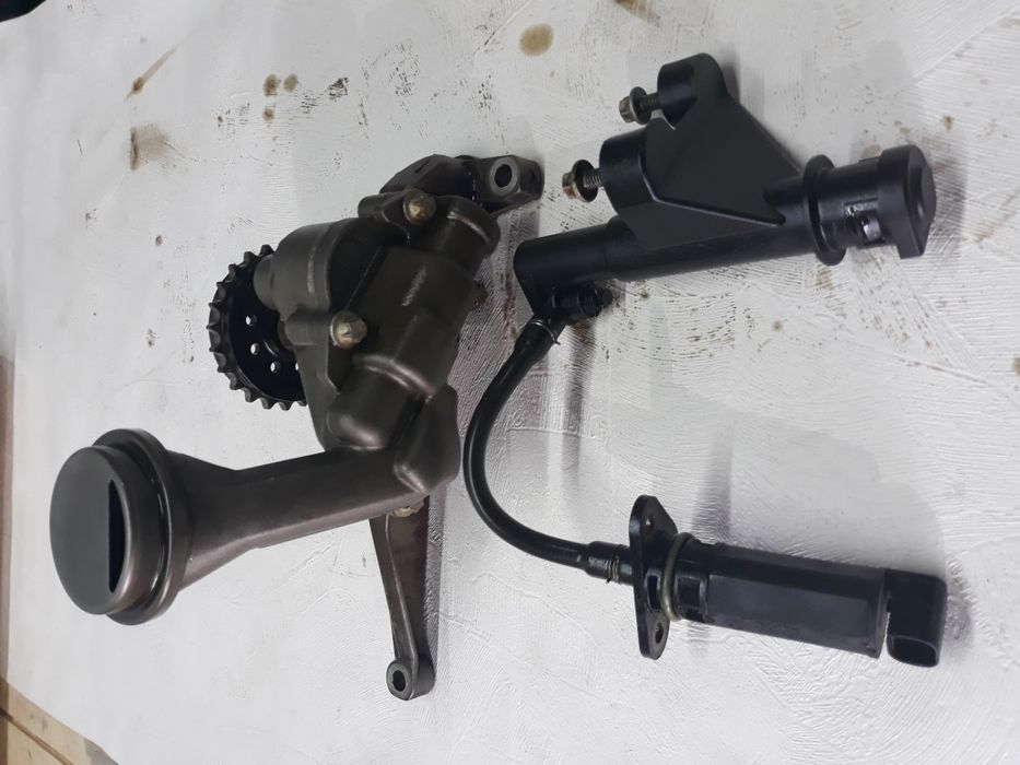 Масленна помпа и нивомер масло за мерцедес w210 E240