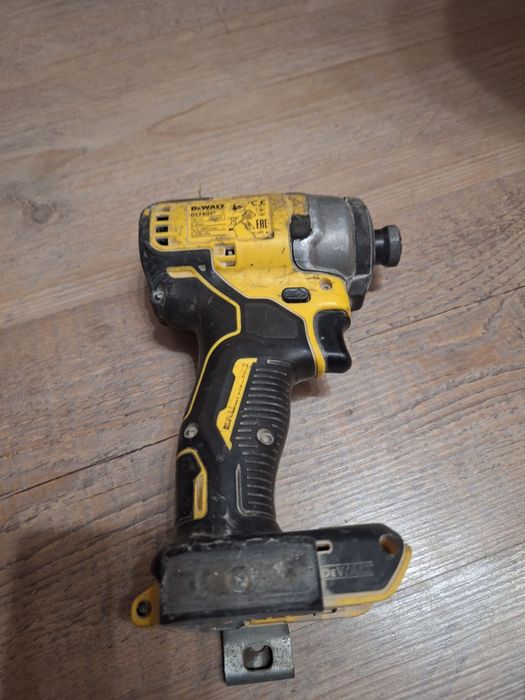 Dewalt dcf 809 Ударен винтоверт