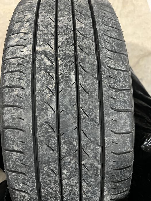 Продам шины летние Dunlop 235/55 R20