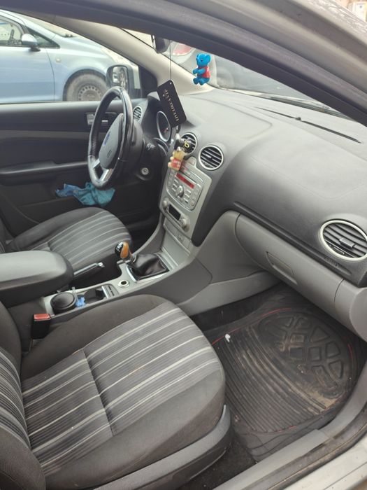 Vând Ford focus 2