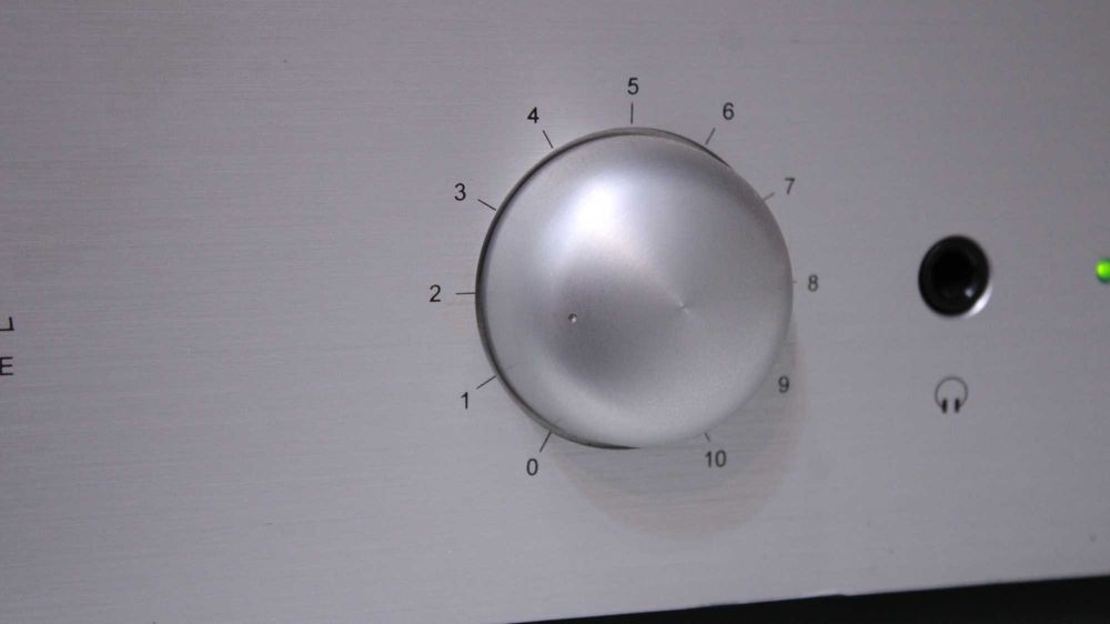 Amplificator/final Atoll IN50.