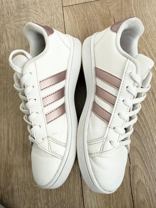 Adidas fete marimea 33