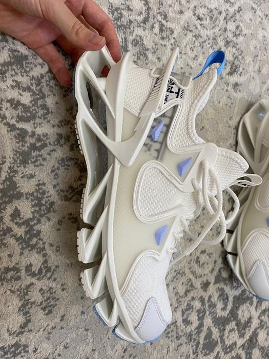 Продам мужские кроссы