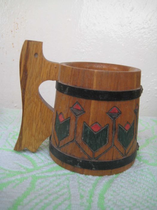 Деревянные ложки кружки миска