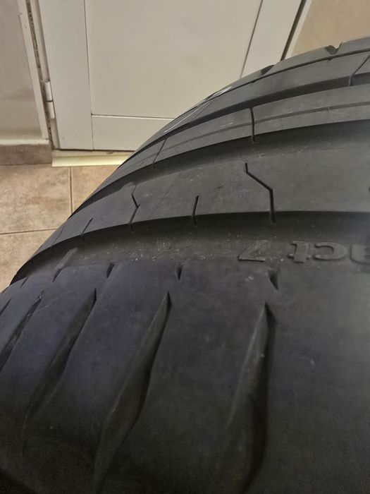 Летни Гуми Continental 255/275/35 19