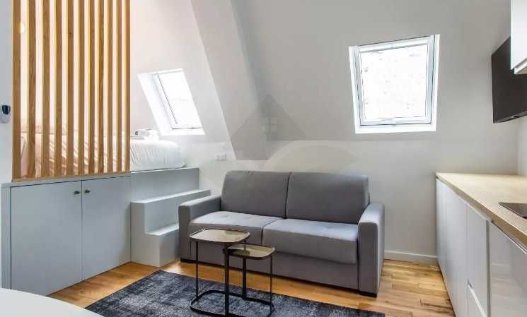 Дава се под наем Едностаен апартамент в Пловдив, Център - 24 кв.м за 137.7 € - Снимка #1