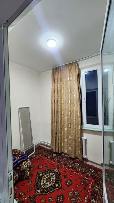 Юнусабад 10 квартал 2/2/5 продаеться квартира