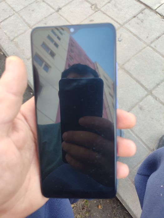 Продам телефон хорошый