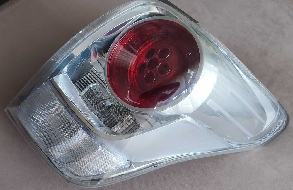 Десен стоп за Toyota Verso след 2013 г.