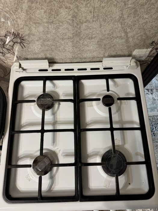 Продаю газовую плиту