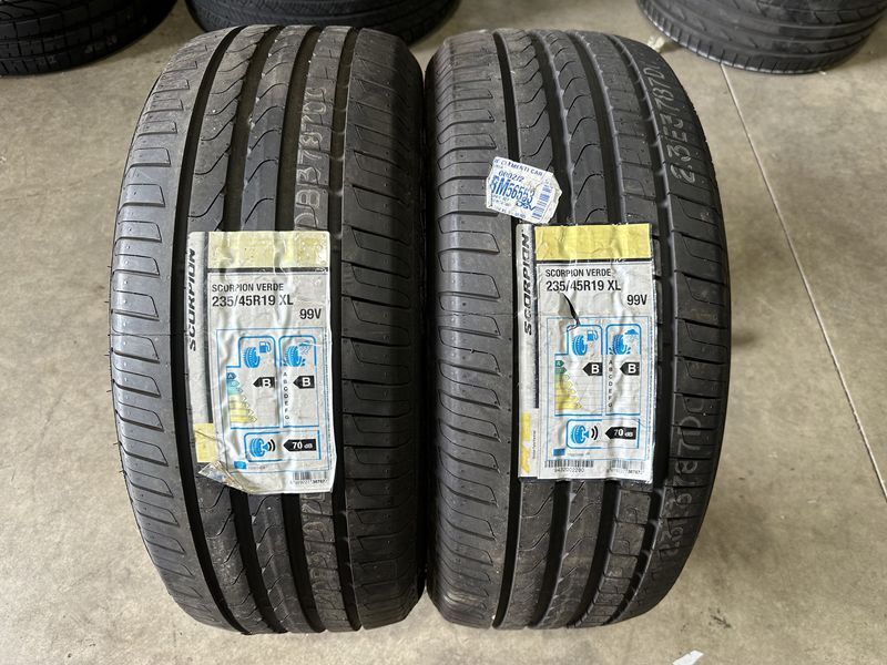 235/45/19 PIRELLI 2бр