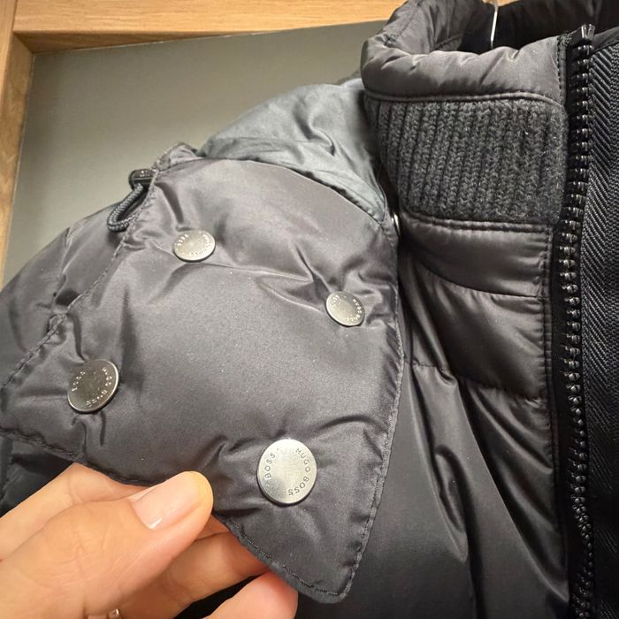 Geacă neagră Puffer de iarnă Hugo Boss, mărimea 50 (M), aproape nouă