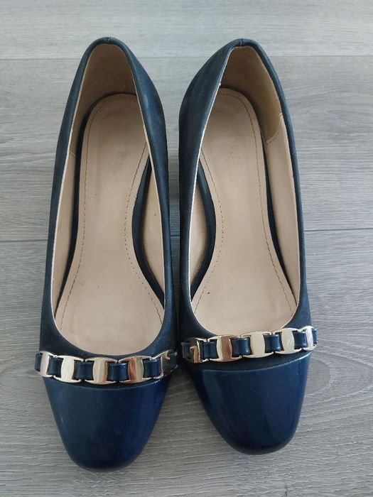 Pantofi Marimea 37