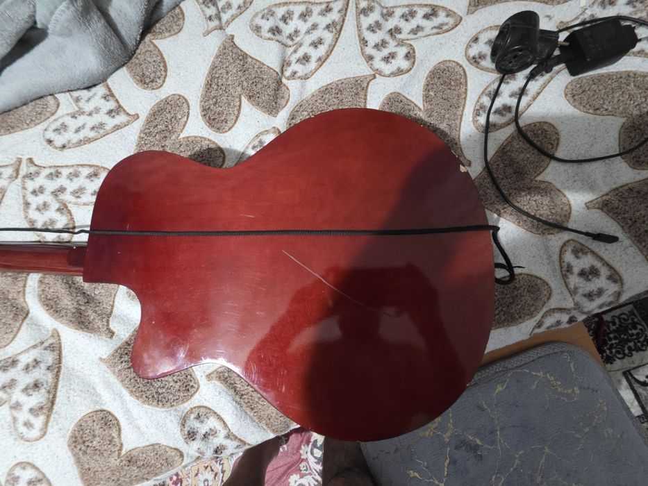 Гитара акустическая