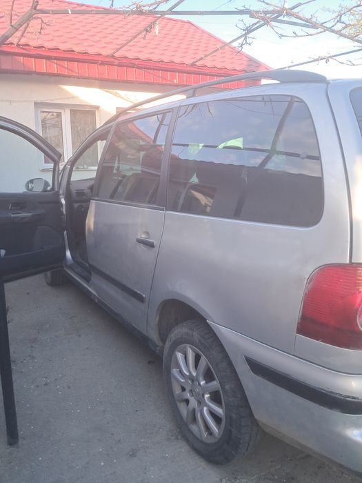 Vând sharan Volkswagen  7 locuri