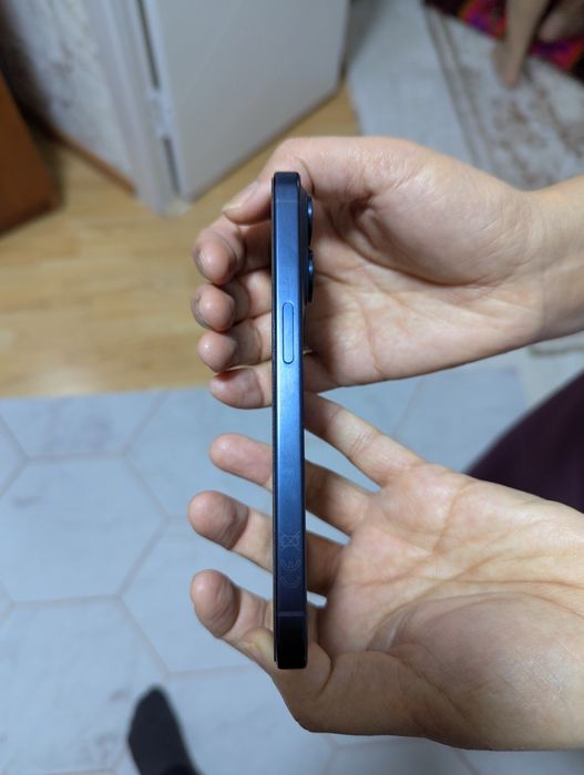 iPhone 15 pro 128 gb 98  % akb