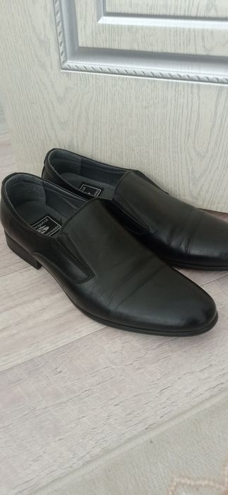 Продам обувь детская