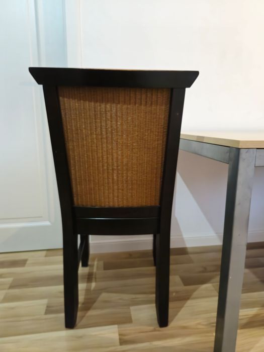 Vând scaun lemn masiv Mobexpert