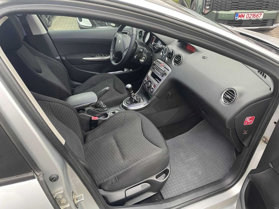 Peugeot 308 sw 7 locuri