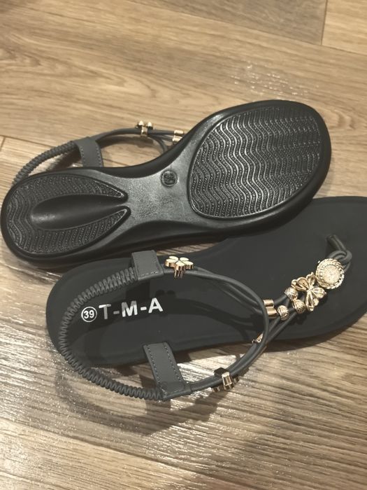 Продам летние сандали