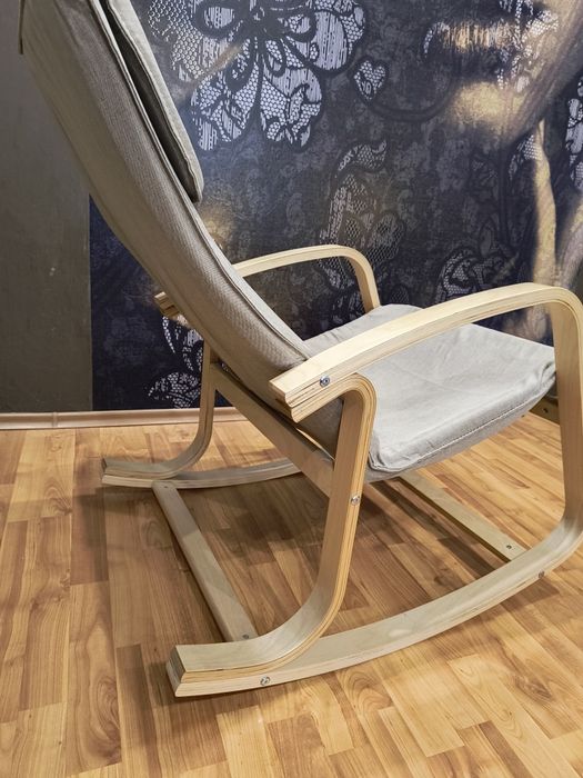 Люлеещ стол като нов