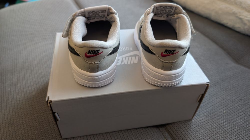 Детски маратонки Nike Air Force 1, 23.5 размер