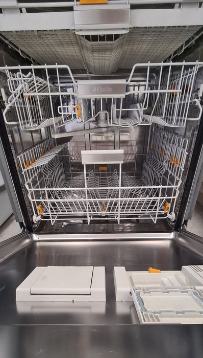 Съдомиялна Miele G6410 14 к-та А+++ Лице Бяло