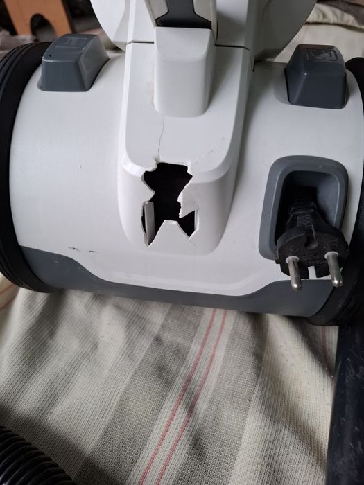 Пылесос фирмы KARCHER