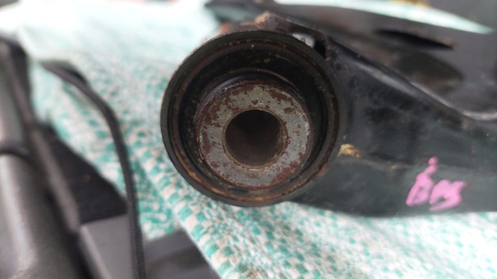 Рычаг субару легаси