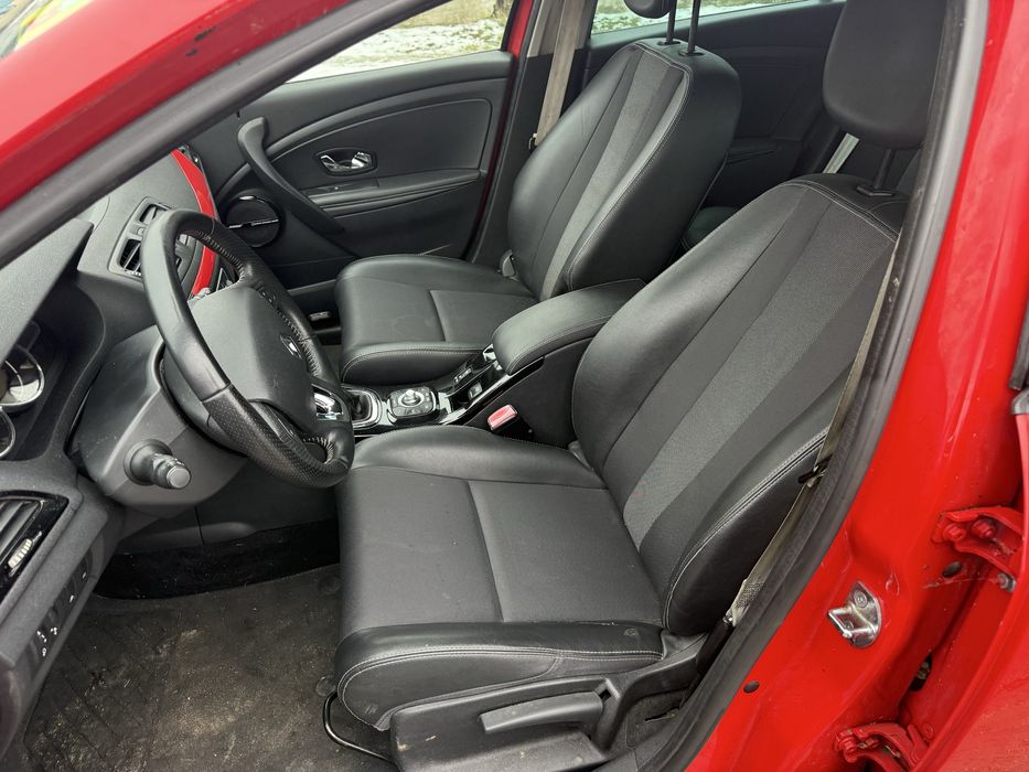 Vand 2 Renault Megane 3 Break-1.5 dci-1.2 tce-motoare defecte