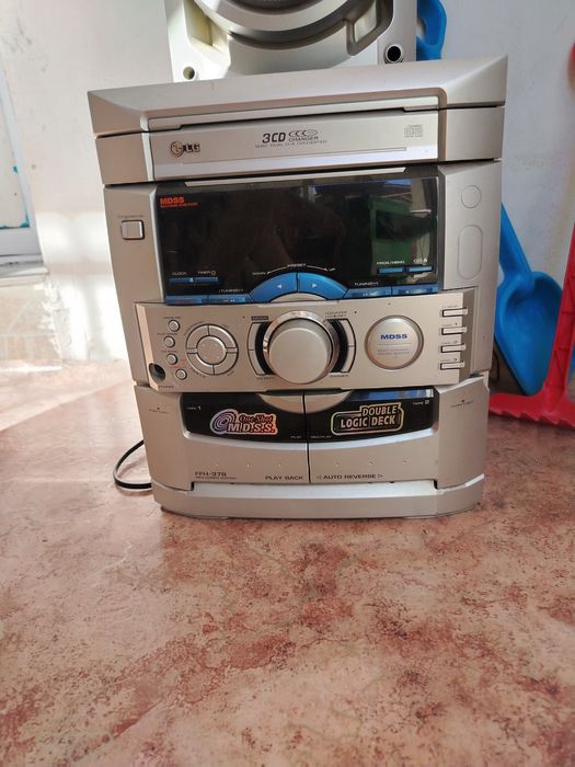 Музыкальный центр